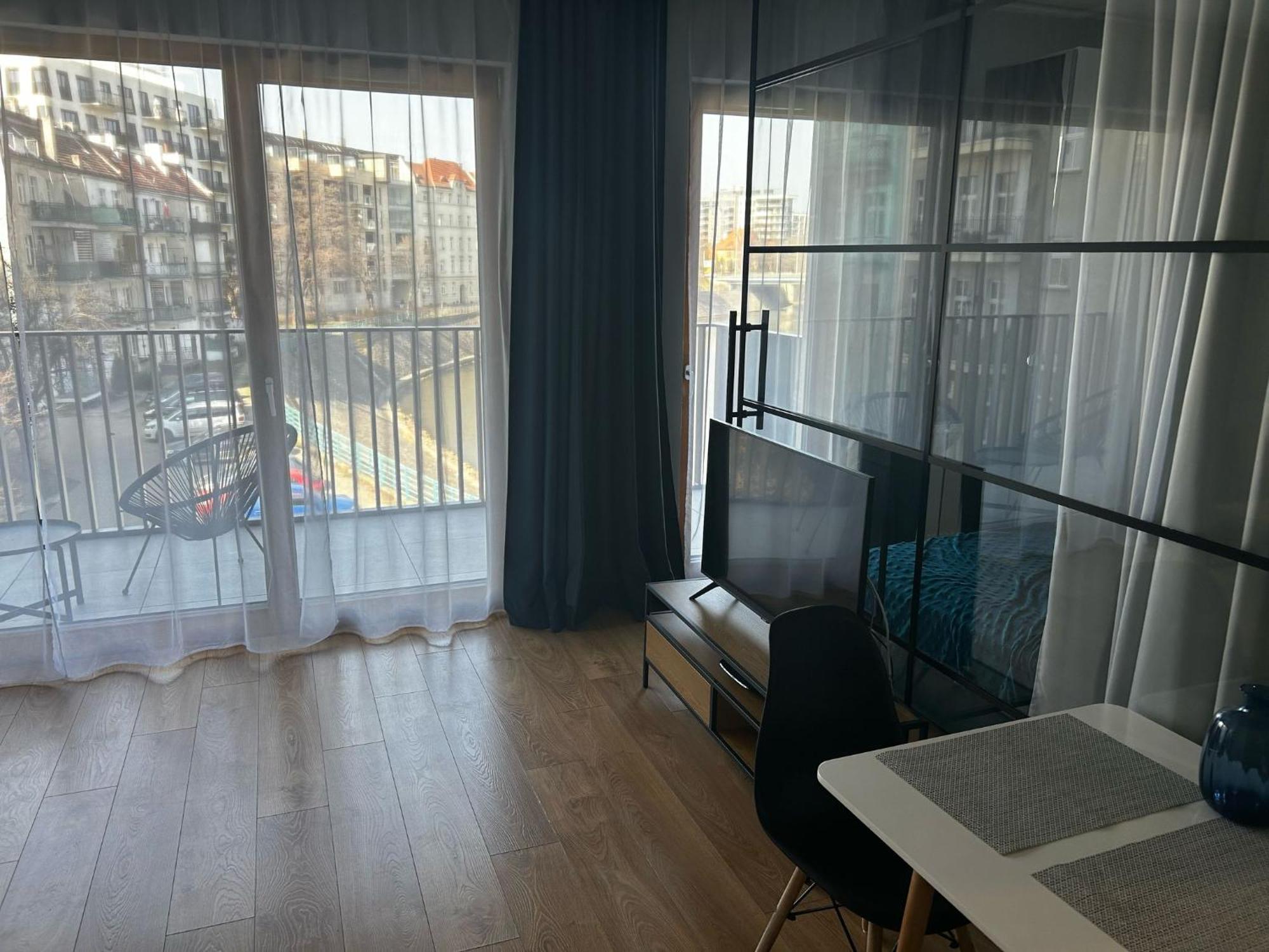 Luksusowy Apartament Z Parkingiem I Klimatyzacja W Samym Centrum Wroclawia Exterior photo